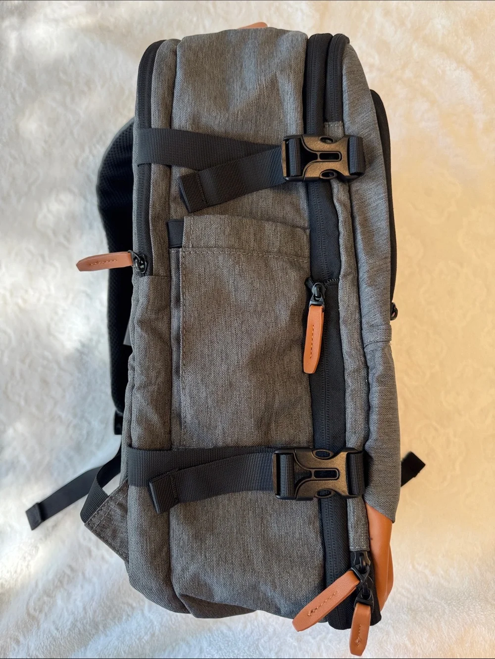 Bagsmart Falco 40L Expandable Carry On Travel Backpack Luggage Airline Approved